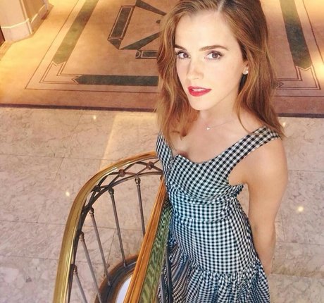 Emma Watson star du porno érotique photo