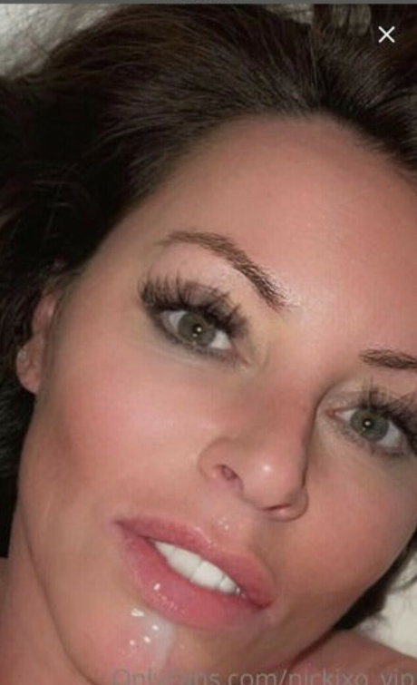 nickixo vip actrice pornographique des photos