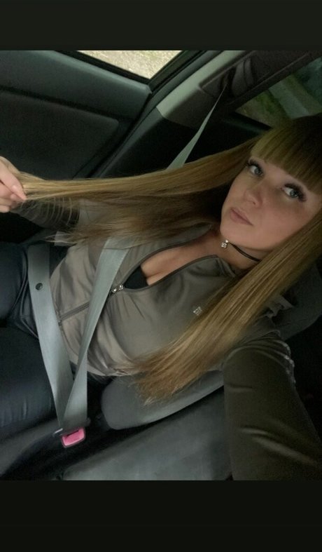 rude in life modèle érotique galerie