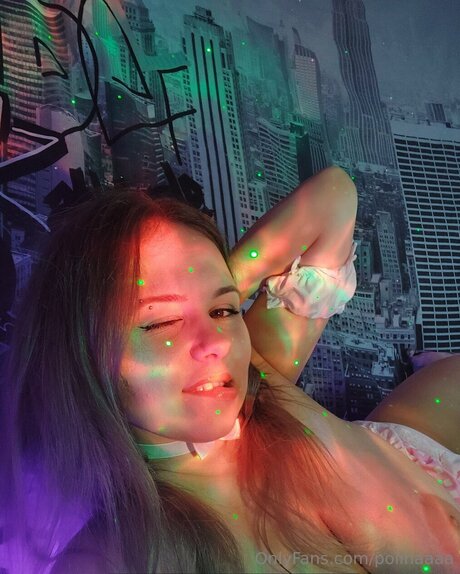 Polinaaaa modèle xxx des photos