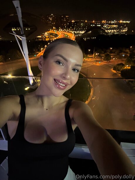 Poly Dolly star du porno chaud galeries