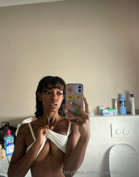 Queenblack699 actrice parfaite photo