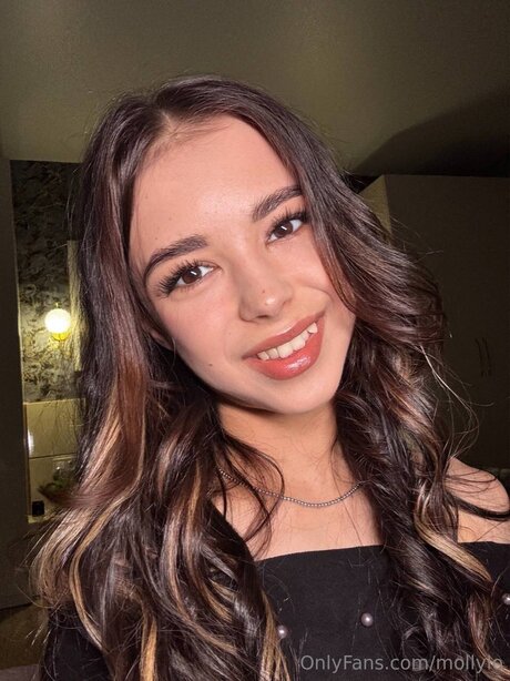 Mollylo actrice érotique archive