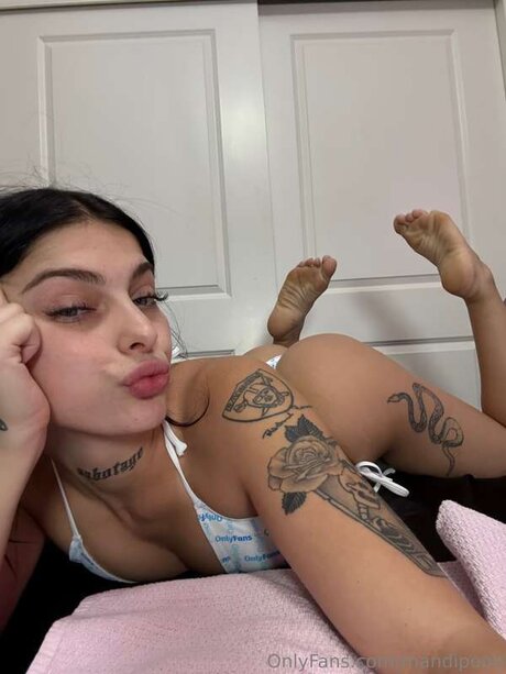 rousse aux gros seins onlyfans exclusivité érotique archive