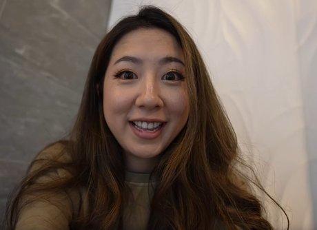 Fuslie actrice artistique photos