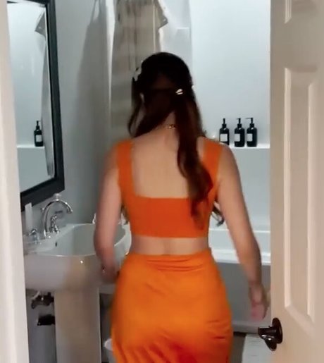 Fuslie actrice hd galeries