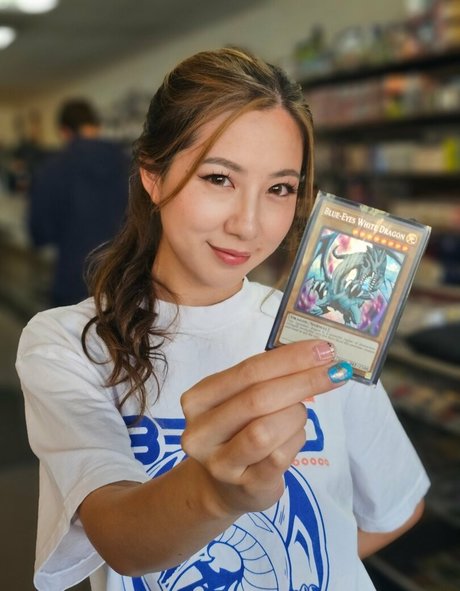 Fuslie modèle pornographique image