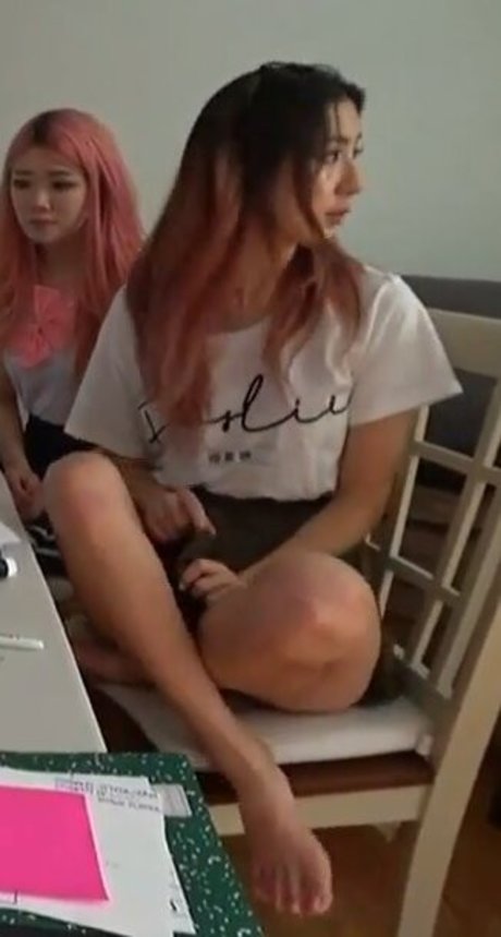 Fuslie sexe star du porno images