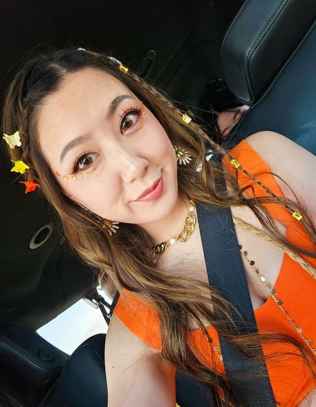 Fuslie star exclusive images