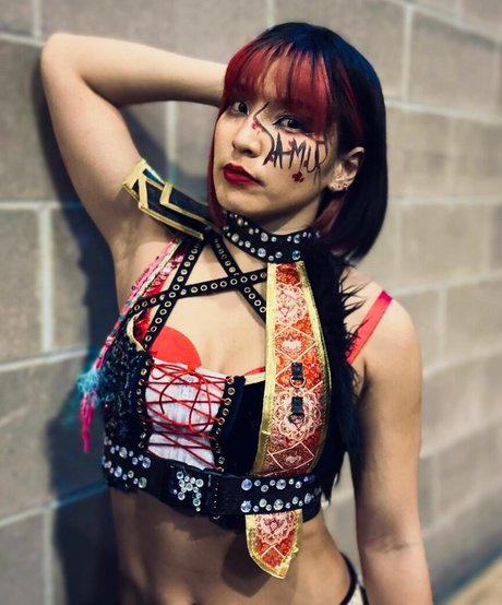 Hikaru Shida star du porno chaude archive