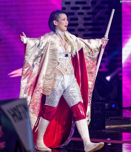 Hikaru Shida actrice de grande qualité collection