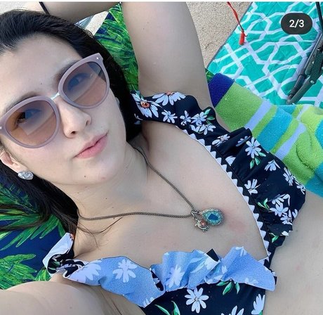 Hikaru Shida star du porno exclusive photos