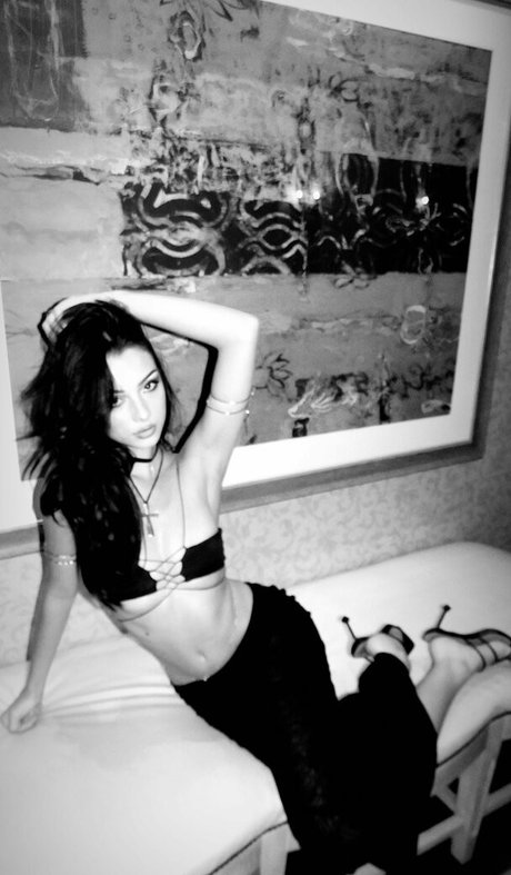 Mishka Chantal Silva modèle sympa archive