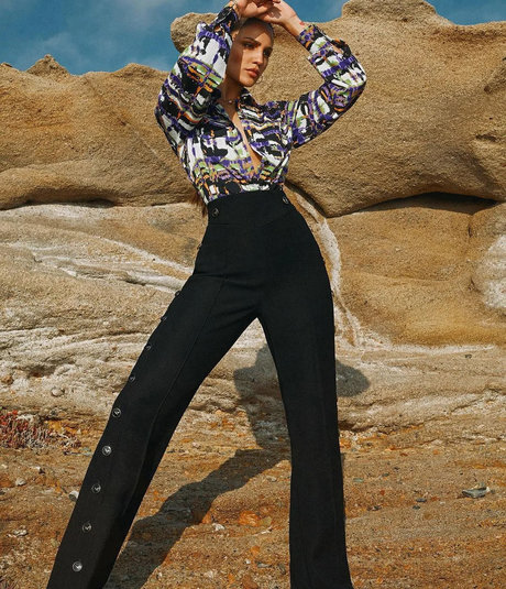 infirmière brune onlyfans érotique sympa photo