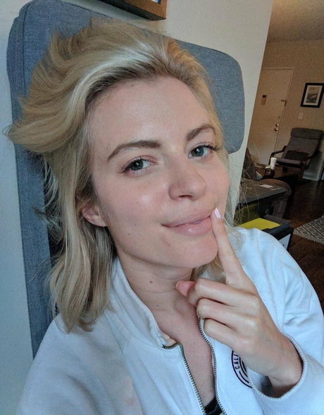 Elyse Willems actrice chaude des photos