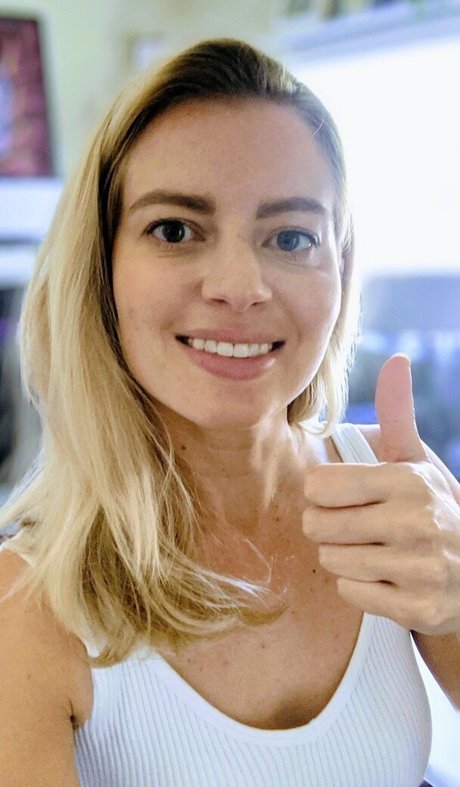 Elyse Willems top star galerie
