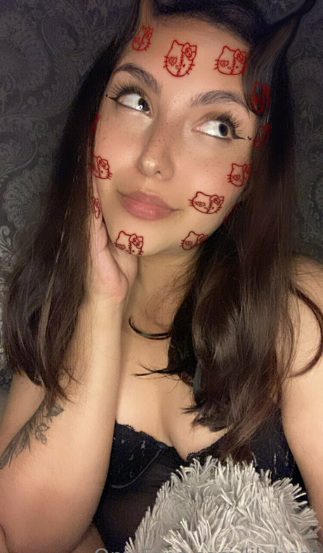 lilybest actrice nue galeries