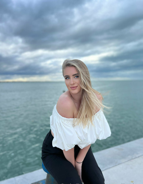 emily lyy star du porno nue collection