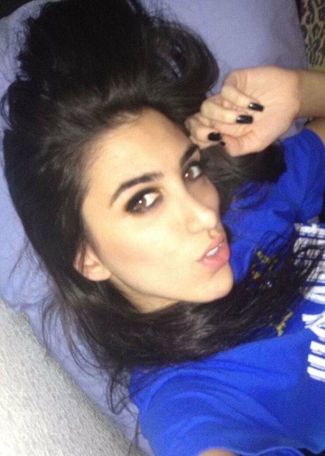 ninakhalifa modèle de sexe des photos