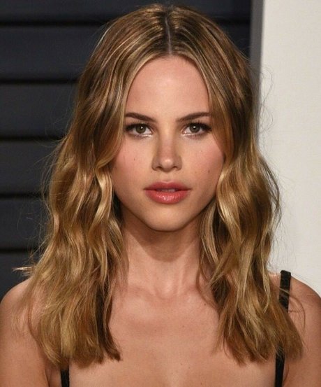 Halston Sage star du porno hd photos