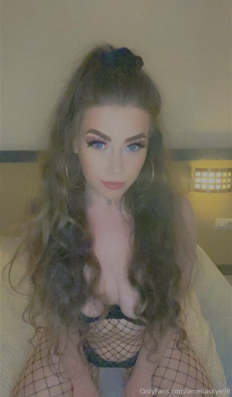 pom-pom girl nue onlyfans assez pornographique des photos