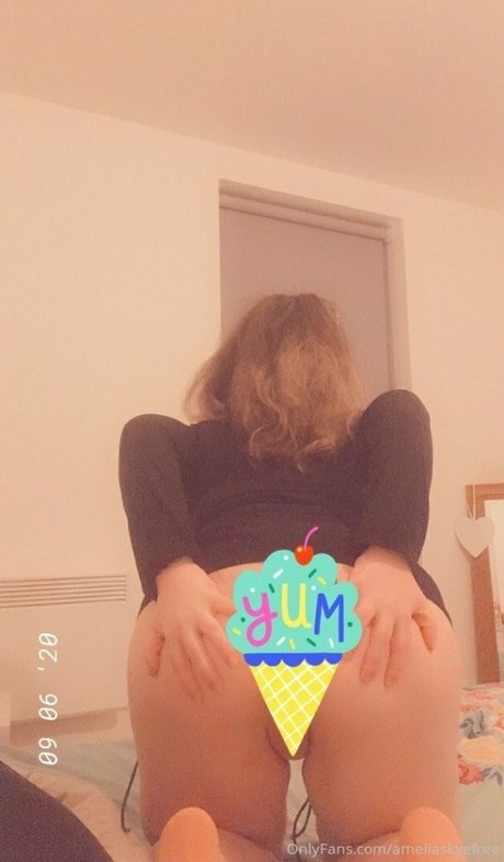 ameliaskye98 actrice chaude galerie