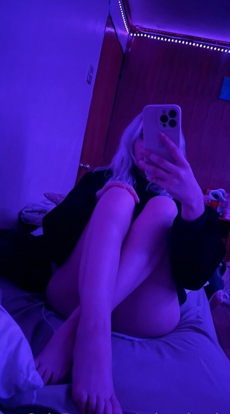 urlovelymia étoile érotique archive