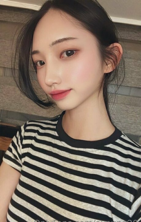 ayoung20 modèle image