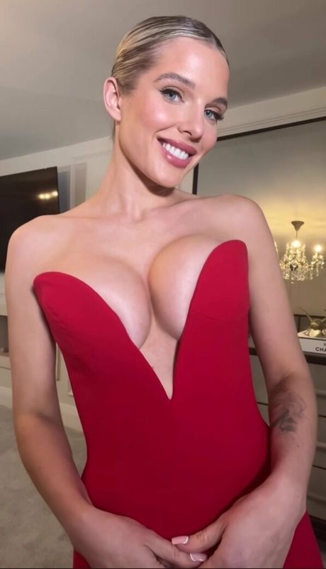 Helen Flanagan belle star du porno photos