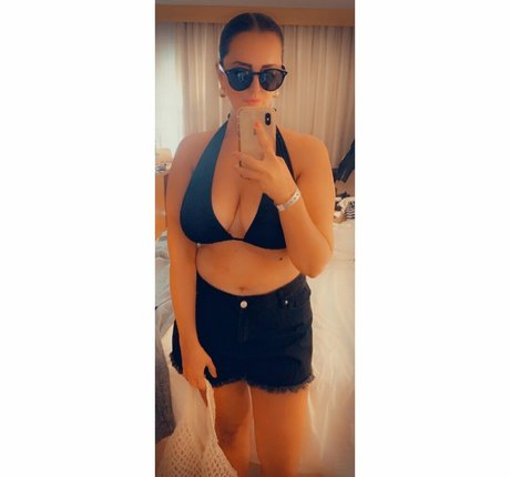 Melanie M star du porno gratuit des photos