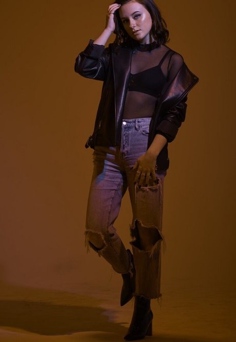 Audra Miller jolie star du porno galeries