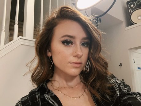 Audra Miller art de star du porno images