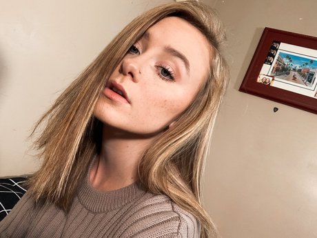 Audra Miller modèle xxx img