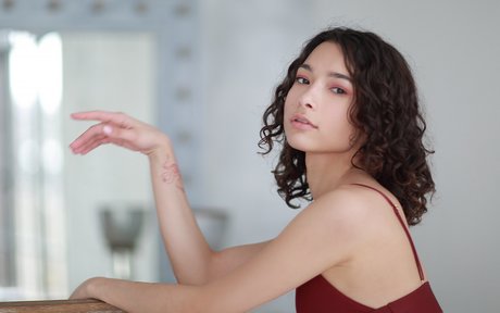 Nikol Beylik star du porno en haute qualité des photos