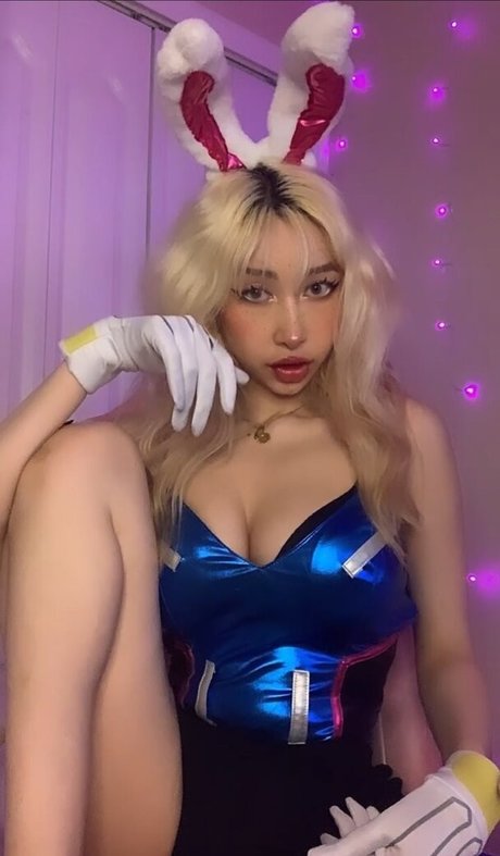 fans asiatiques sexy uniquement assez érotique images