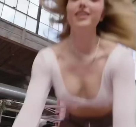 Peyton List art modèle galeries