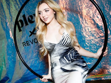 Peyton List meilleure star du porno image