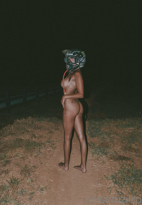 Mckenzi Mason étoile érotique galerie