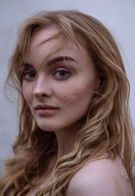 Sophie Katssby star du porno galeries