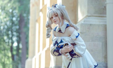 Sophie Katssby star du porno en haute qualité galeries