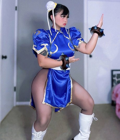 Cyb4rAnGeL modèle gratuit des photos