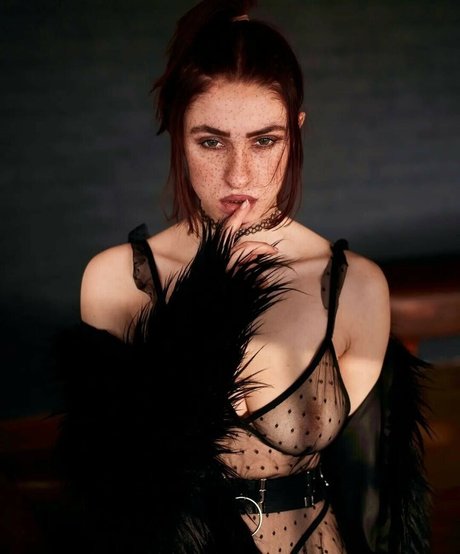 Anastasia Martorana modèle joli collection