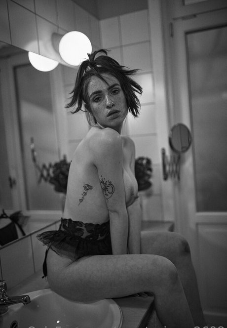 Anastasia Martorana art modèle des photos