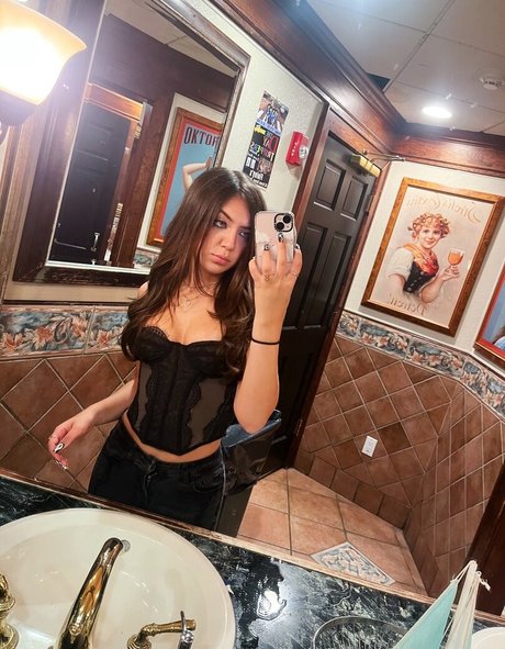 deedeemariev étoile hd des photos