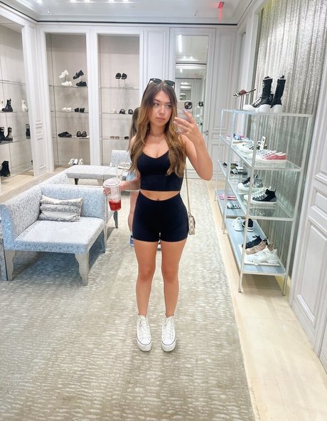 chatte publique uniquementfans nus pornographiques img