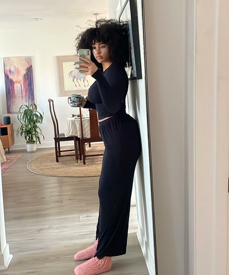 Raina Morris étoile érotique photo