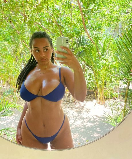 Raina Morris étoile adulte galeries