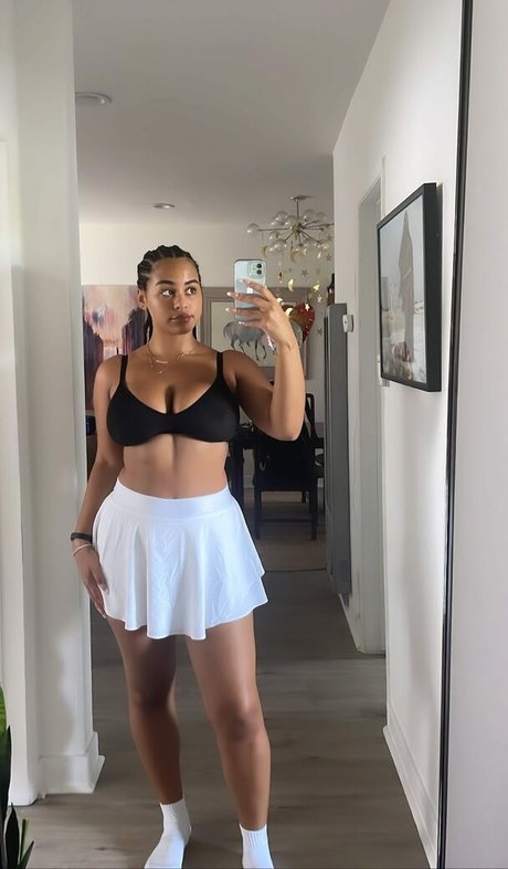 Raina Morris art star du porno galeries