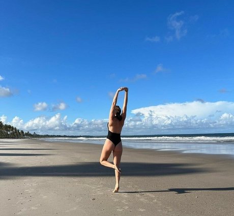 Mariana Ximenes modèle hd photos