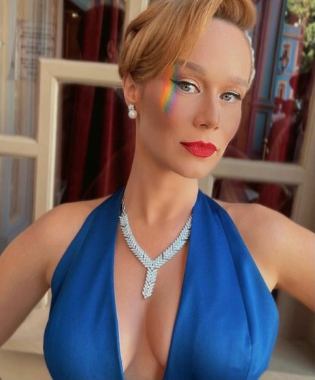 Mariana Ximenes modèles nus image